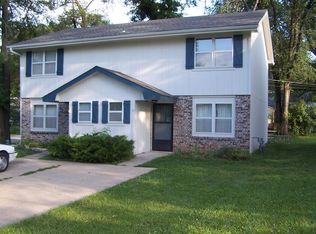 1027 Quincy St, Leavenworth, KS 66048