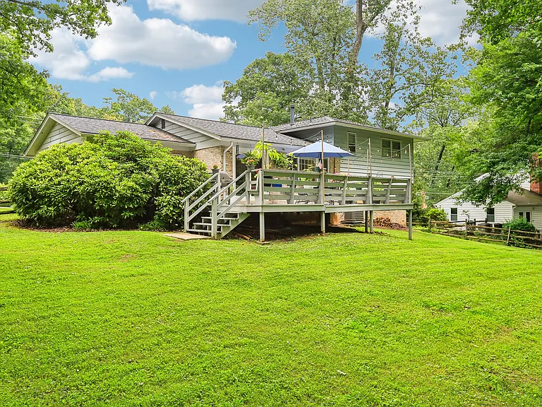 18033 Mill Creek Dr — Photo 6