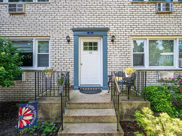 112 Cardinal Lane #2A, Islip, NY 11751