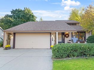 833 E Capitol Dr, Appleton, WI 54911