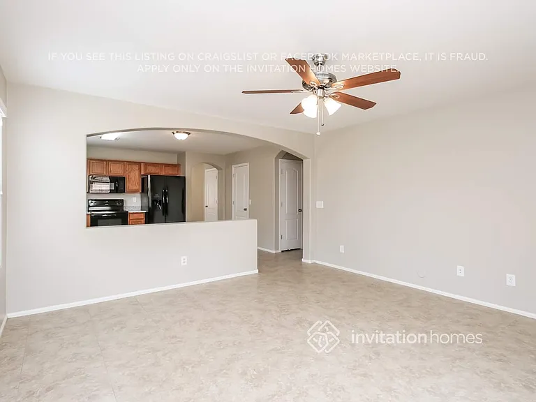 38166 N Sandy Dr — Photo 3