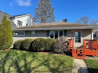 542 Grant St, Downers Grove, IL 60515