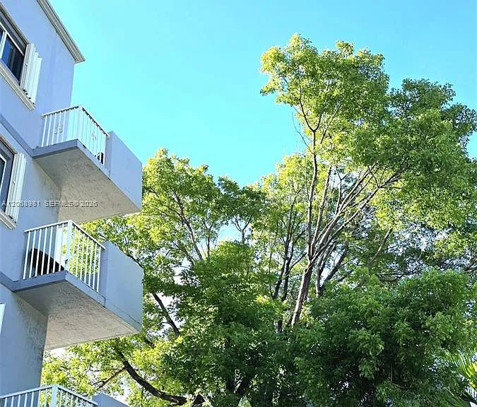 328 NW 12th Ave #12 — Photo 2