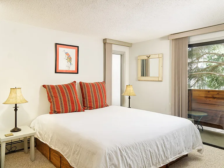 935 E Hopkins Ave #6 — Photo 6