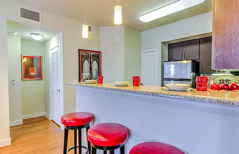 Connection at Buffalo Pointe Apartments — Photo 8