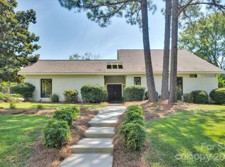 8301 Raintree Ln, Charlotte, NC 28277