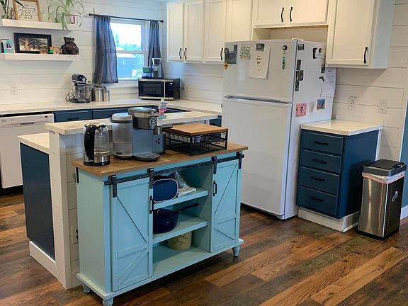4th image of 575 1st Ave NW