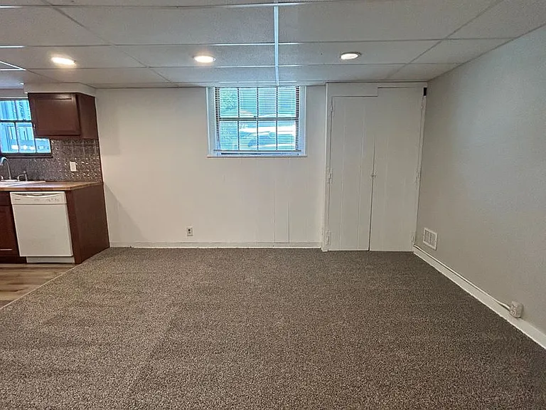4124 Davenport St — Photo 11