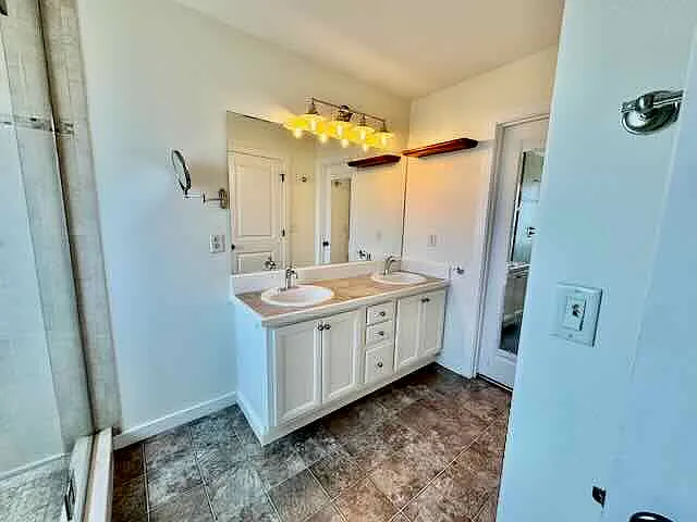 11046 SW Adele Dr — Photo 48