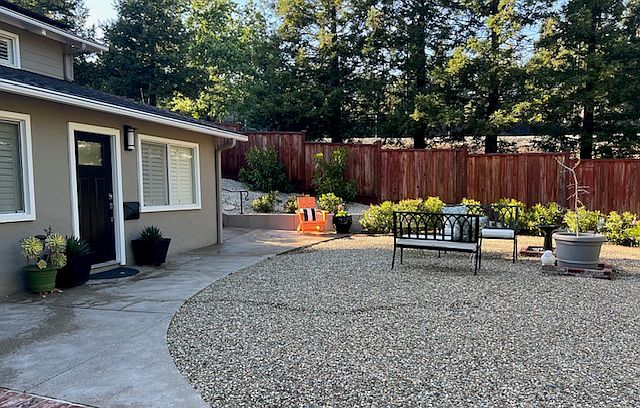 1st image of 389 Montecillo Dr #1