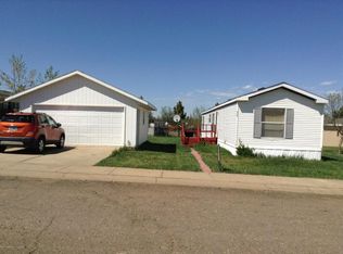 677 Chestnut Ln, Dickinson, ND 58601