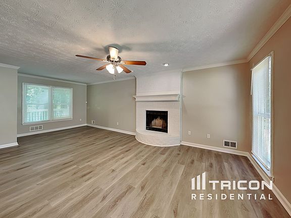 3rd image of 1083 Plantation Blvd SE