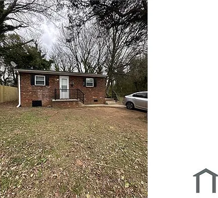 525 N Graham Ave — Photo 1