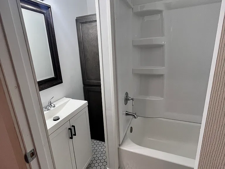 506 Hill Ave #B — Photo 5