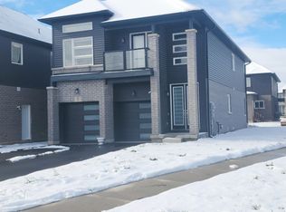 4 Bradley Ave, Welland, ON L3B 0K1