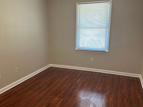 3rd image of 4524 Golf Vista Cir