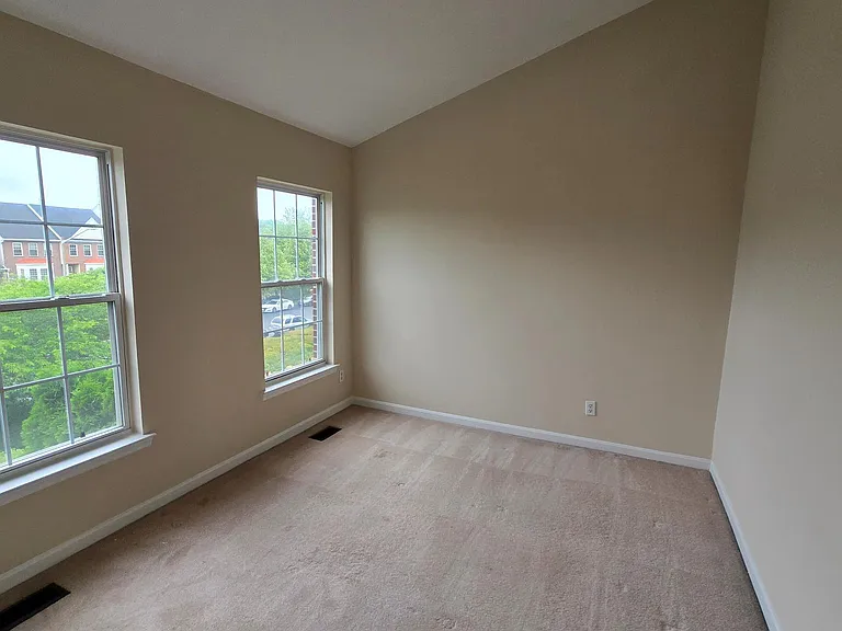 2919 Mainstone Dr — Photo 11