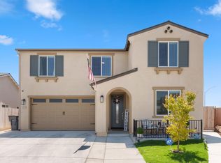 6523 E Sooner Dr, Fresno, CA 93727