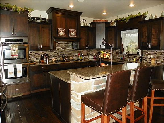 4th image of 3938 Summerwood Dr