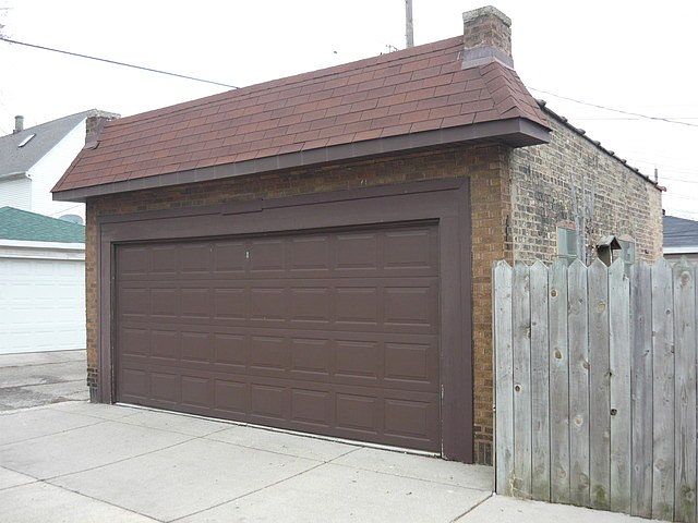 2nd image of 3258 W Warner Ave
