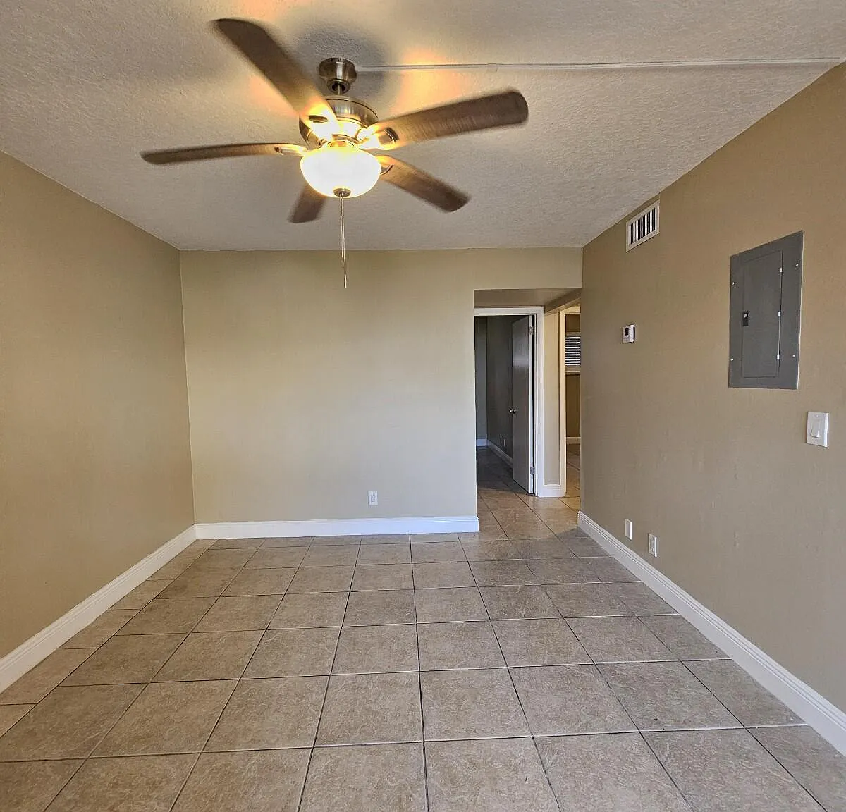 2 bed, 1.0 bath, 768 sqft, $1,800 — Photo 1
