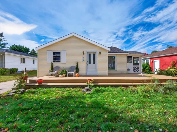 319 W Nickels St, Midland, MI 48640