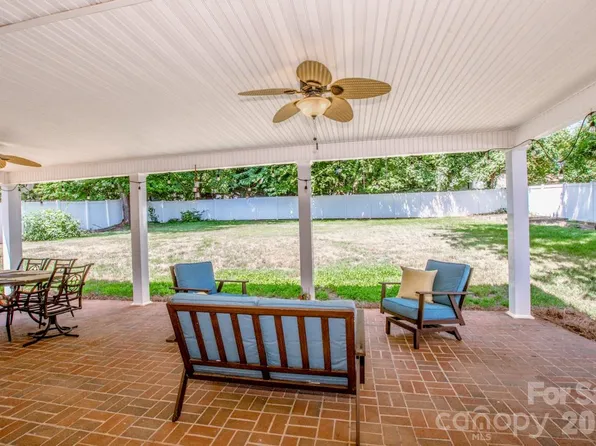 921 Argyle Ct, Statesville, NC 28677