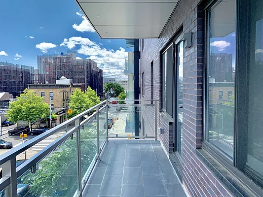 Rented by Hooli Homes New York Inc | media 24