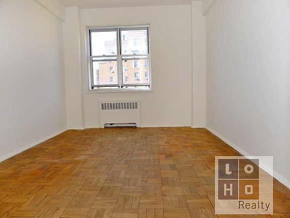 3rd image of 550 Grand St APT G8e