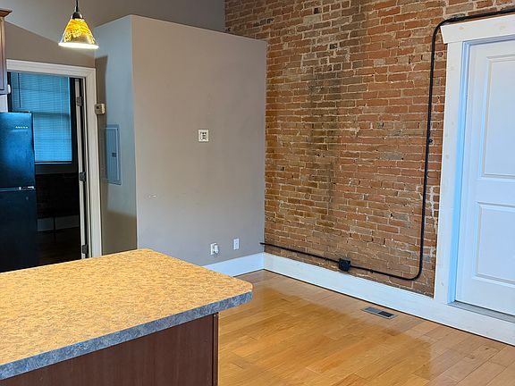 2nd image of 534 S Main St