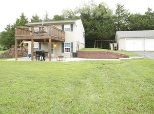 13588 E Sunrise Lake Dr, De Soto, MO 63020