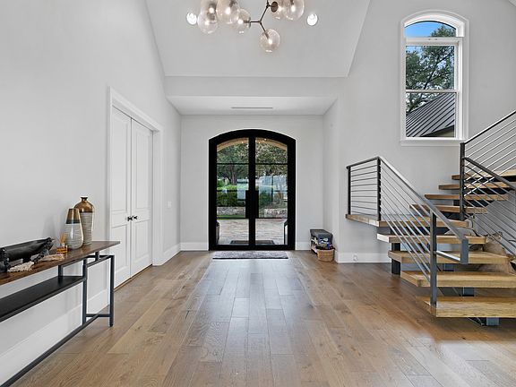 4th image of 7 Davenport Ln