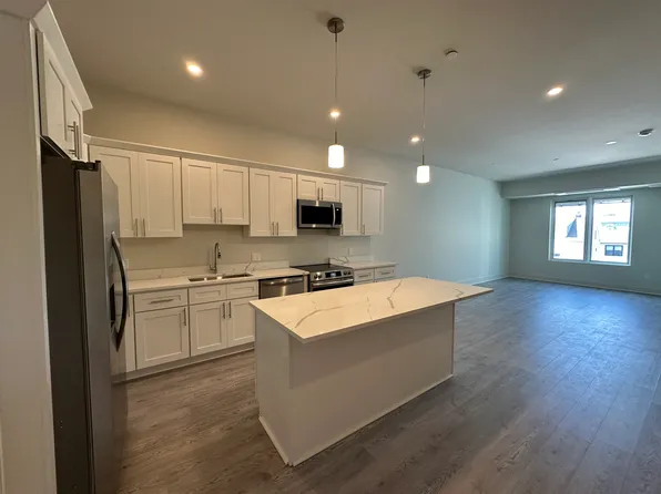 471 Washington St #105, Providence, RI 02903