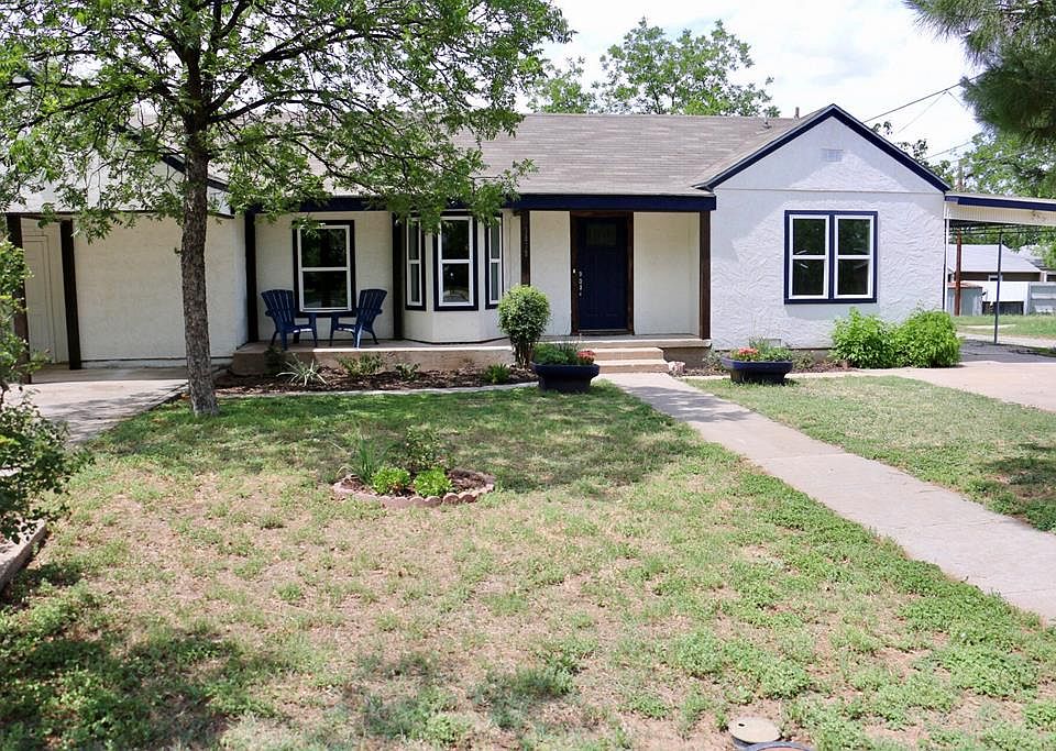 1st image of 1818 W Avenue K