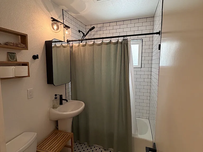 1601 Chaska Pl — Photo 10