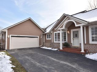 N48W16157 Lone Oak Ln, Menomonee Falls, WI