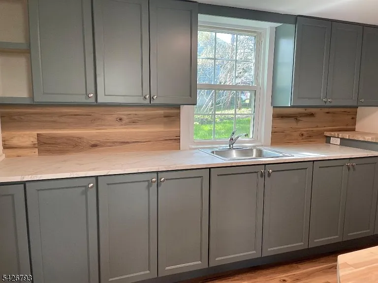 355 Elm St — Photo 3