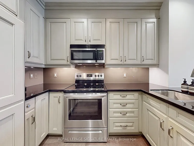 21 Burkebrook Pl #324 — Photo 7