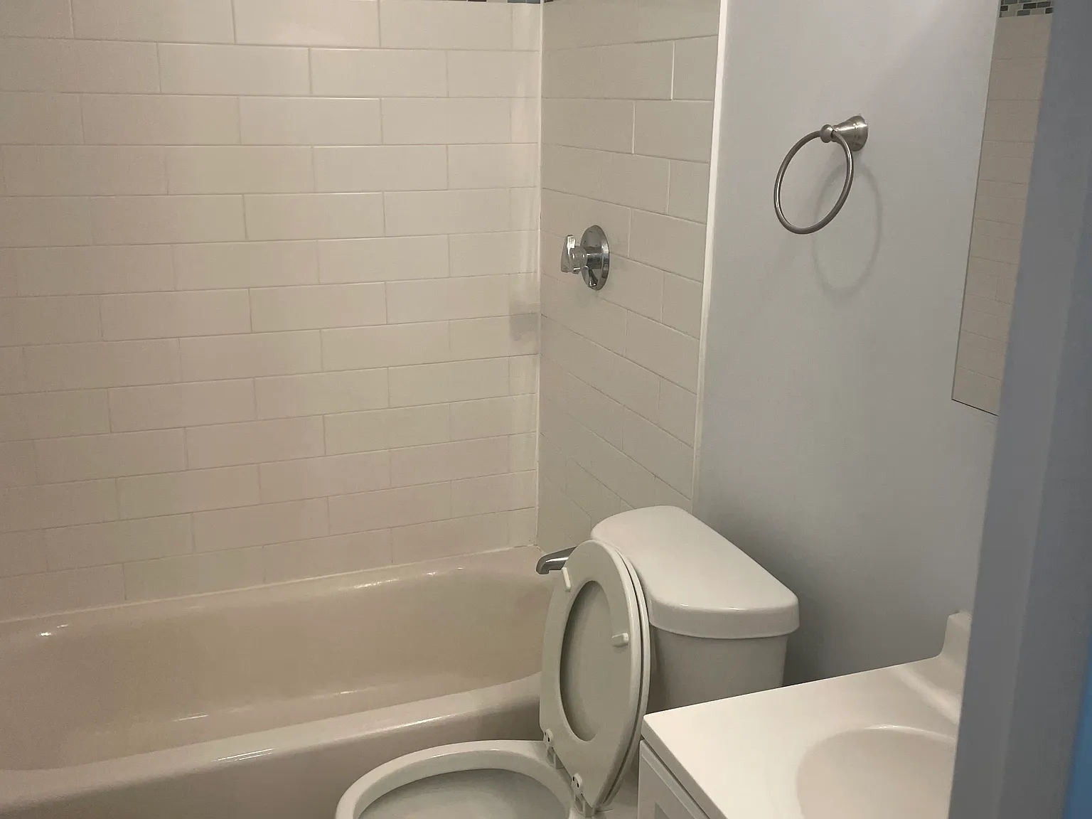 261 Hayward St — Photo 4