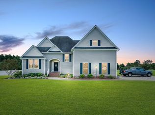 102 Fyvie Dr, Barco, NC 27917