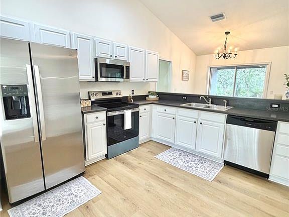 5th image of 13 FISHER TRAIL TERRACE