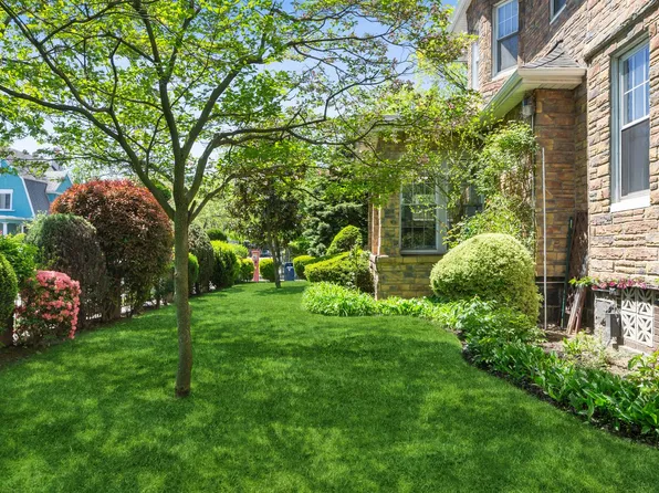 685 East 22nd Street image 33 of 38