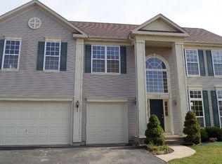 1352 Palisades Dr, Bolingbrook, IL 60490