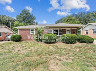 525 S Derby Ave, Derby, KS 67037
