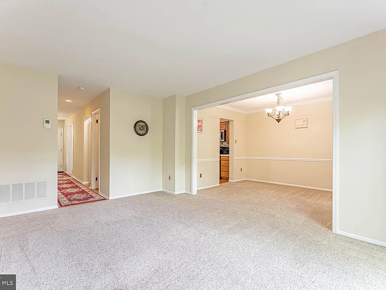 11 Chateau Cir — Photo 16