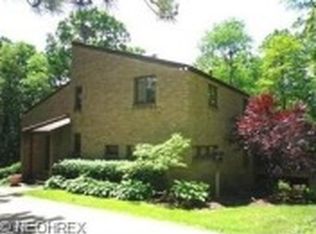 165 Perry Dr NW, Canton, OH 44708