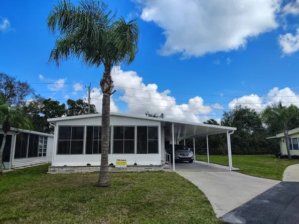 23 San Carlos St, Nokomis, FL 34275