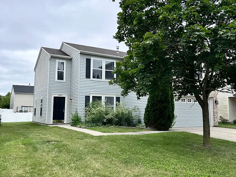 15162 Beam St — Photo 2