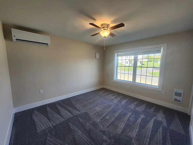 82 Ivan Barre Town — Photo 19