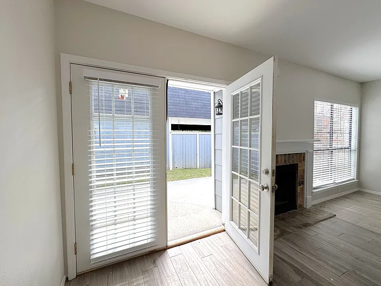 5900 Grelot Rd #504 — Photo 28